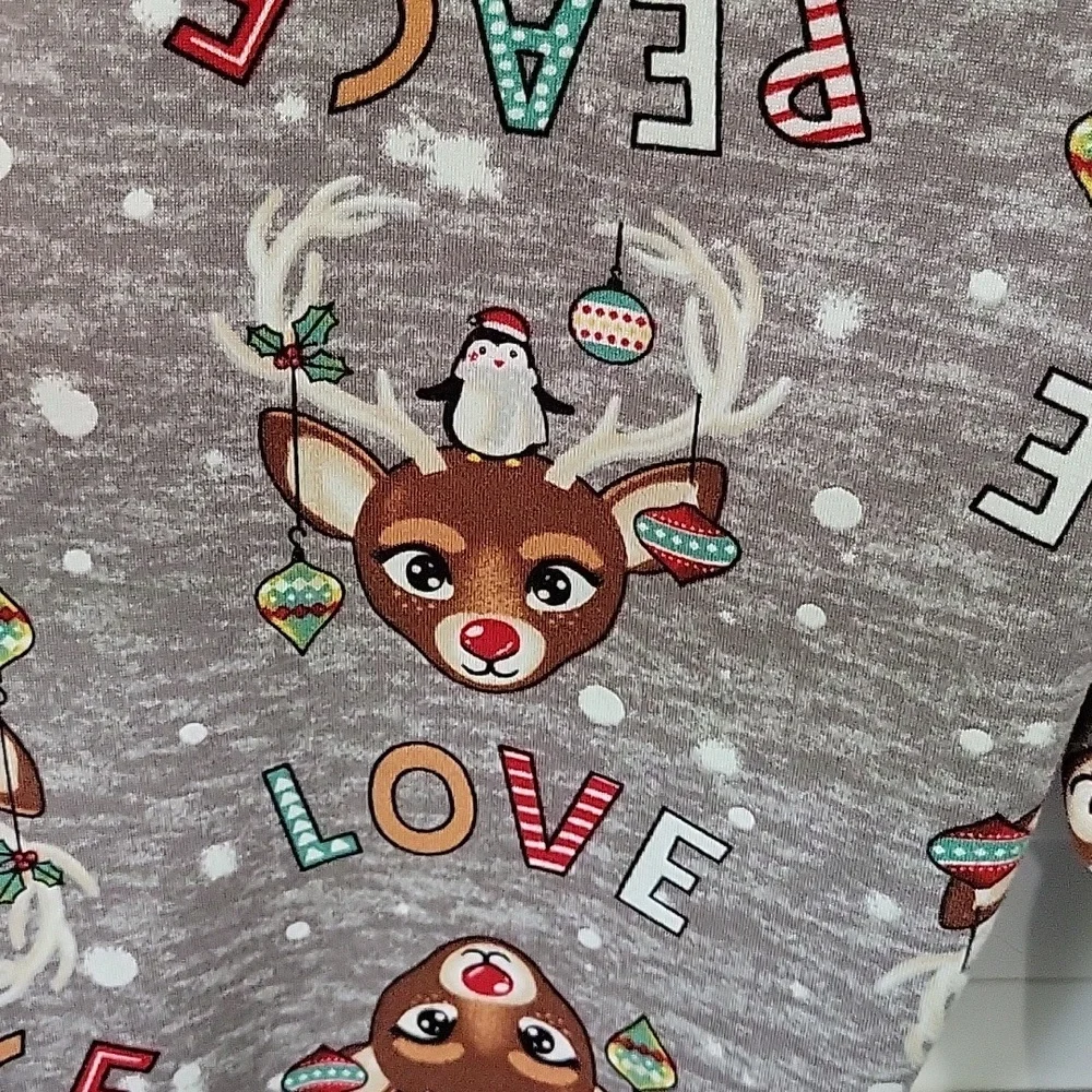 No Boundaries Women's Festive Reindeer Gray Fleece Lined Leggings - Picture 3 of 5